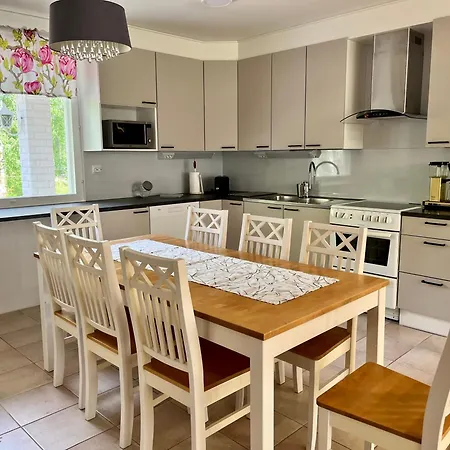 Bakery, Laatulomat Villa